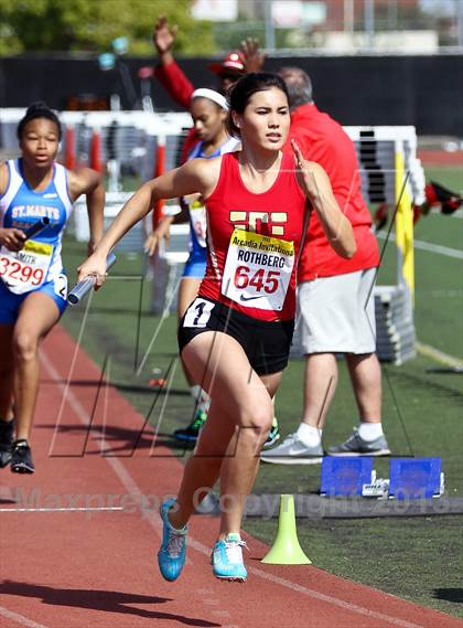 Thumbnail 3 in Arcadia Invitational (4x400 Relay) photogallery.