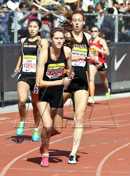 Thumbnail 3 in Arcadia Invitational (4x400 Relay) photogallery.