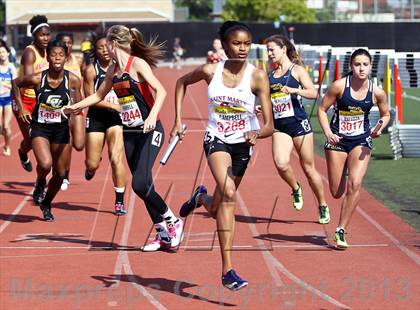 Thumbnail 2 in Arcadia Invitational (4x400 Relay) photogallery.
