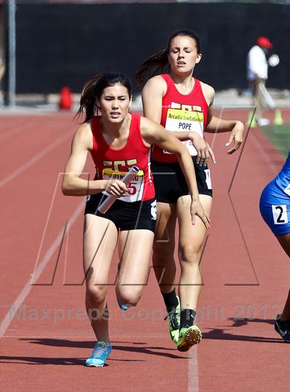 Thumbnail 2 in Arcadia Invitational (4x400 Relay) photogallery.