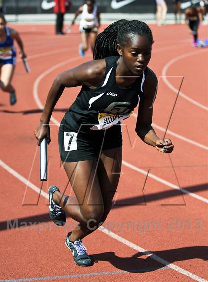 Thumbnail 2 in Arcadia Invitational (4x400 Relay) photogallery.