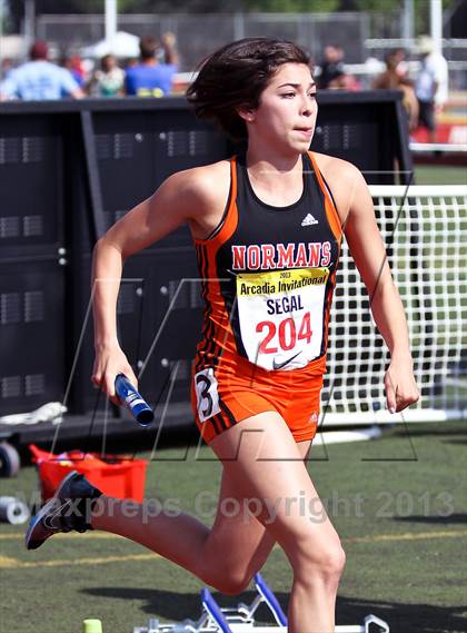 Thumbnail 1 in Arcadia Invitational (4x400 Relay) photogallery.