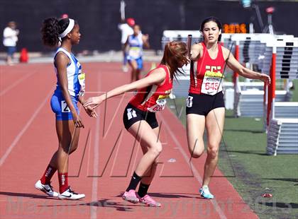 Thumbnail 2 in Arcadia Invitational (4x400 Relay) photogallery.