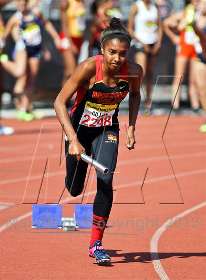 Thumbnail 2 in Arcadia Invitational (4x400 Relay) photogallery.
