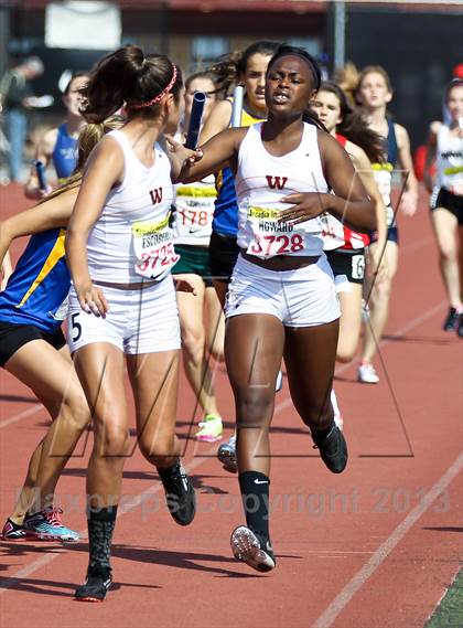 Thumbnail 2 in Arcadia Invitational (4x400 Relay) photogallery.