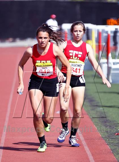 Thumbnail 2 in Arcadia Invitational (4x400 Relay) photogallery.