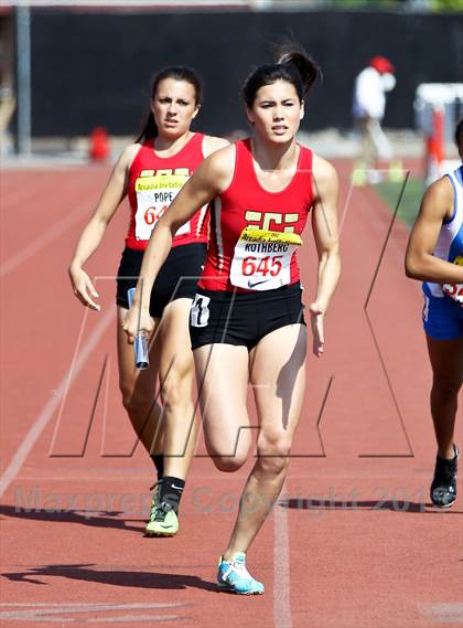 Thumbnail 2 in Arcadia Invitational (4x400 Relay) photogallery.