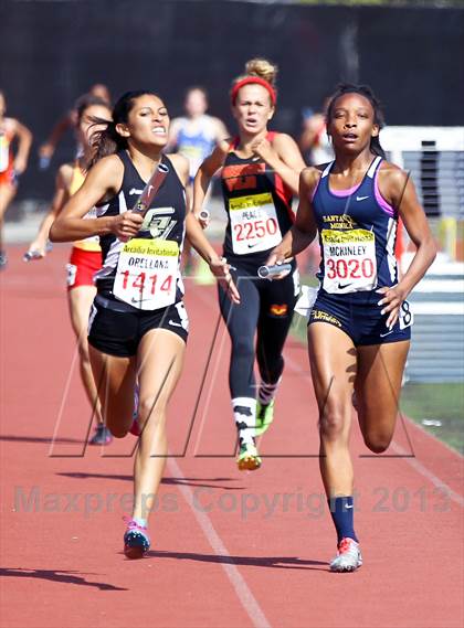 Thumbnail 1 in Arcadia Invitational (4x400 Relay) photogallery.