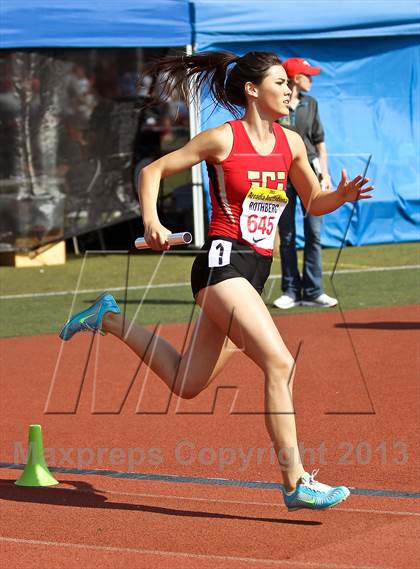 Thumbnail 3 in Arcadia Invitational (4x400 Relay) photogallery.