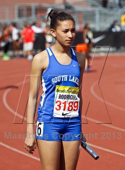 Thumbnail 1 in Arcadia Invitational (4x400 Relay) photogallery.