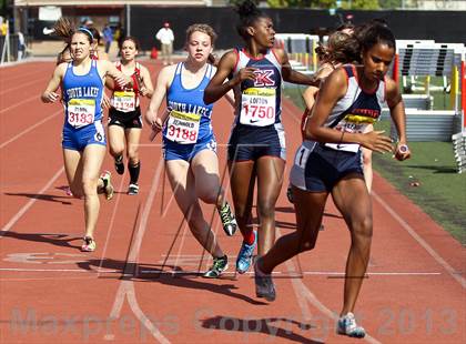 Thumbnail 2 in Arcadia Invitational (4x400 Relay) photogallery.