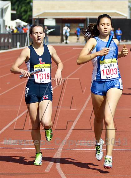 Thumbnail 2 in Arcadia Invitational (4x400 Relay) photogallery.