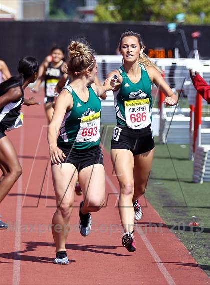 Thumbnail 2 in Arcadia Invitational (4x400 Relay) photogallery.