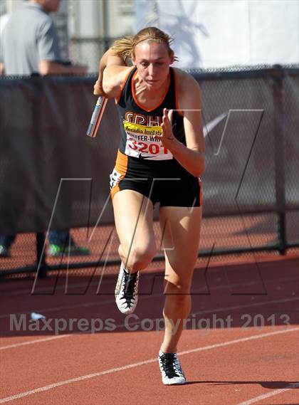 Thumbnail 2 in Arcadia Invitational (4x400 Relay) photogallery.