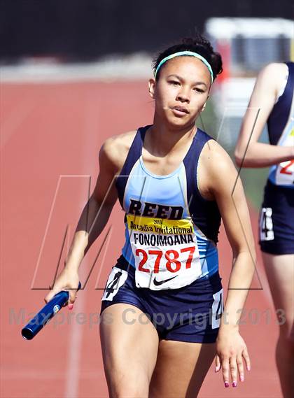 Thumbnail 2 in Arcadia Invitational (4x400 Relay) photogallery.