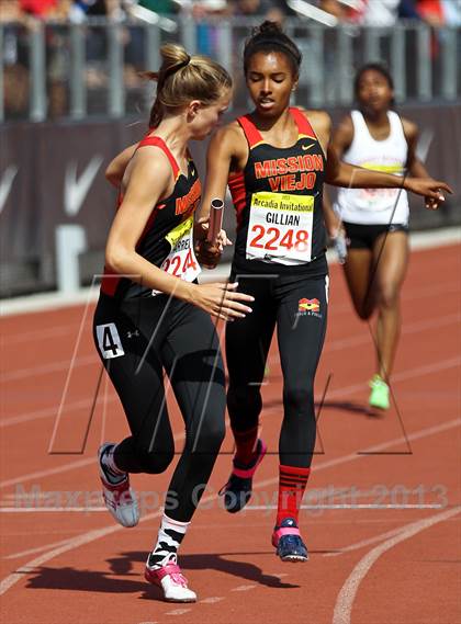 Thumbnail 2 in Arcadia Invitational (4x400 Relay) photogallery.