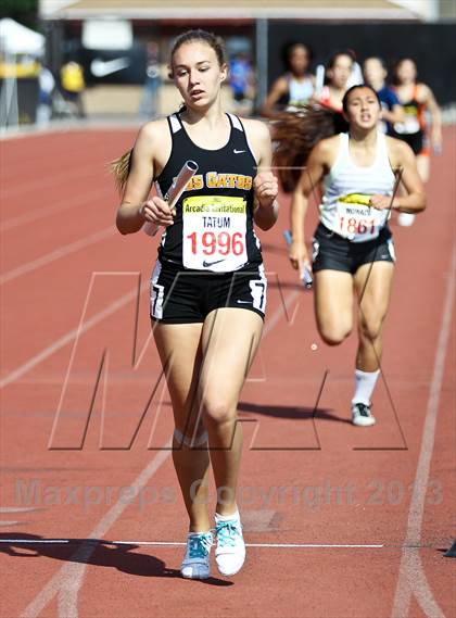 Thumbnail 2 in Arcadia Invitational (4x400 Relay) photogallery.