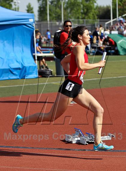 Thumbnail 2 in Arcadia Invitational (4x400 Relay) photogallery.