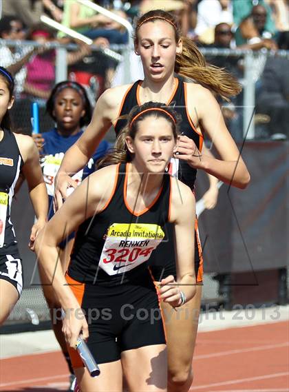 Thumbnail 2 in Arcadia Invitational (4x400 Relay) photogallery.