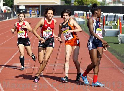 Thumbnail 3 in Arcadia Invitational (4x400 Relay) photogallery.