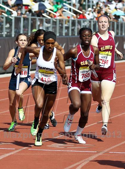 Thumbnail 2 in Arcadia Invitational (4x400 Relay) photogallery.