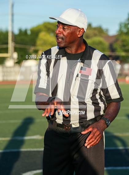 Thumbnail 3 in Saugus @ Granada Hills Charter photogallery.