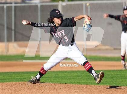Thumbnail 1 in Troy @ Villa Park photogallery.