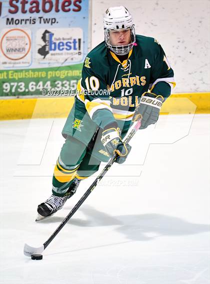 Thumbnail 2 in Randolph vs. Morris Knolls photogallery.