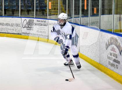 Thumbnail 1 in Randolph vs. Morris Knolls photogallery.
