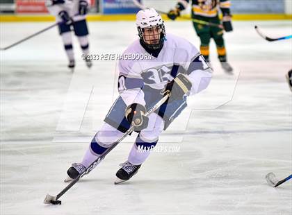 Thumbnail 2 in Randolph vs. Morris Knolls photogallery.