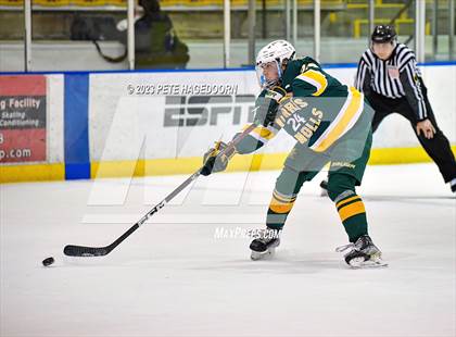 Thumbnail 3 in Randolph vs. Morris Knolls photogallery.