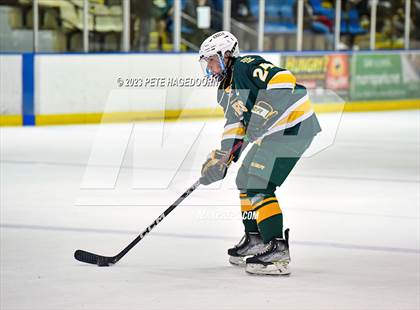 Thumbnail 1 in Randolph vs. Morris Knolls photogallery.