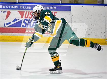 Thumbnail 1 in Randolph vs. Morris Knolls photogallery.