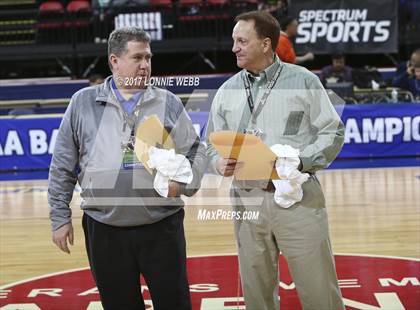 Thumbnail 1 in Jamesville-DeWitt vs  Irondequoit (NYSPHSAA Class A Semifinal) photogallery.