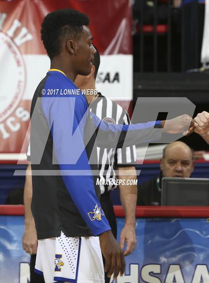 Thumbnail 2 in Jamesville-DeWitt vs  Irondequoit (NYSPHSAA Class A Semifinal) photogallery.