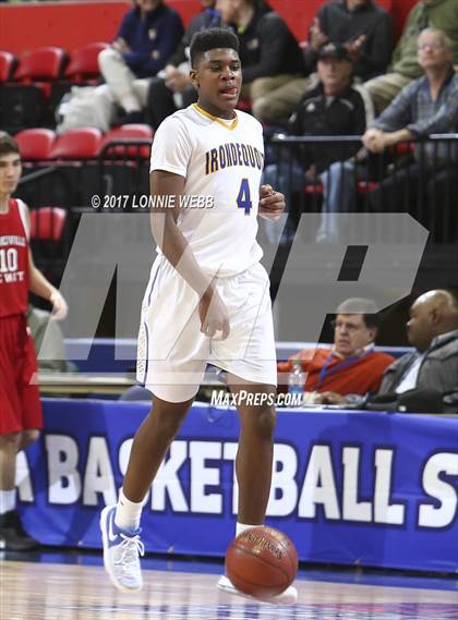 Thumbnail 1 in Jamesville-DeWitt vs  Irondequoit (NYSPHSAA Class A Semifinal) photogallery.