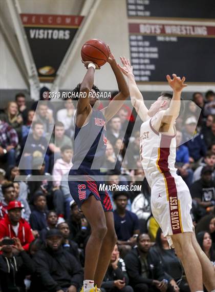 Thumbnail 2 in San Joaquin Memorial @ Clovis West (Nike Invitational) photogallery.