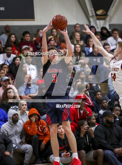 Thumbnail 2 in San Joaquin Memorial @ Clovis West (Nike Invitational) photogallery.