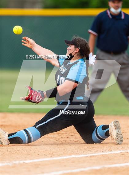 Thumbnail 3 in Harlan @ Holmes photogallery.