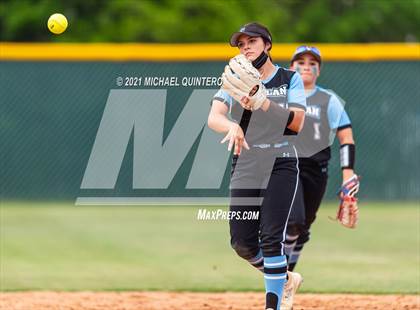 Thumbnail 3 in Harlan @ Holmes photogallery.