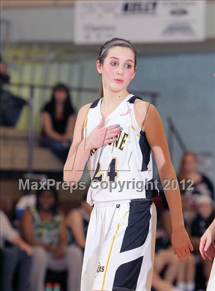 Thumbnail 3 in  Winchester Thurston vs Keystone (PIAA Class A First Round) photogallery.