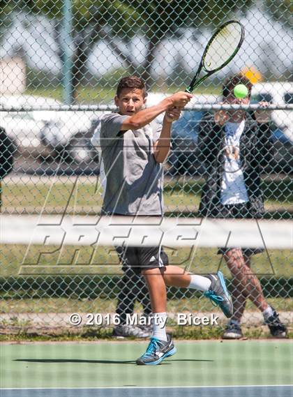 Thumbnail 2 in Modesto Metro Conferance Tennis Championships photogallery.