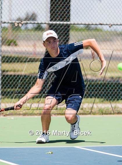 Thumbnail 2 in Modesto Metro Conferance Tennis Championships photogallery.
