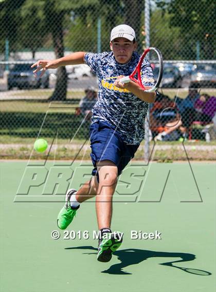 Thumbnail 2 in Modesto Metro Conferance Tennis Championships photogallery.