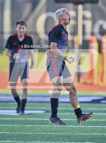 Thumbnail 3 in Goose Creek Memorial vs. University (UIL Soccer 5A Region 3 Regional Semifinal) photogallery.