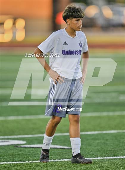 Thumbnail 2 in Goose Creek Memorial vs. University (UIL Soccer 5A Region 3 Regional Semifinal) photogallery.