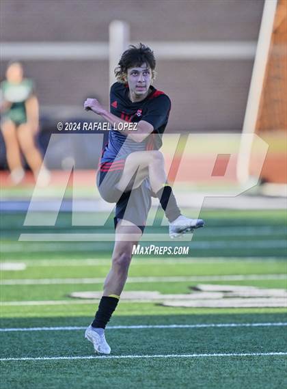 Thumbnail 3 in Goose Creek Memorial vs. University (UIL Soccer 5A Region 3 Regional Semifinal) photogallery.