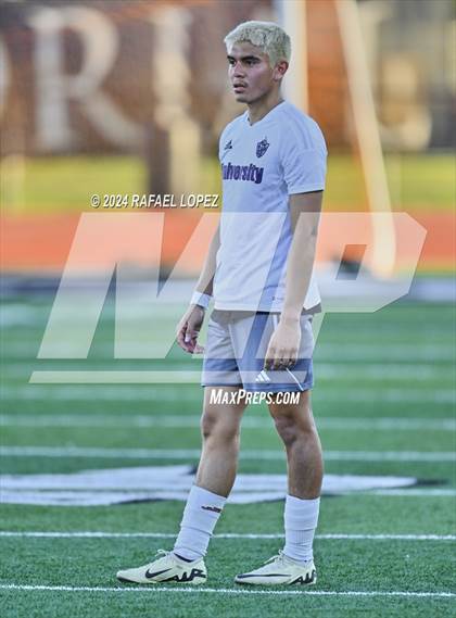 Thumbnail 3 in Goose Creek Memorial vs. University (UIL Soccer 5A Region 3 Regional Semifinal) photogallery.