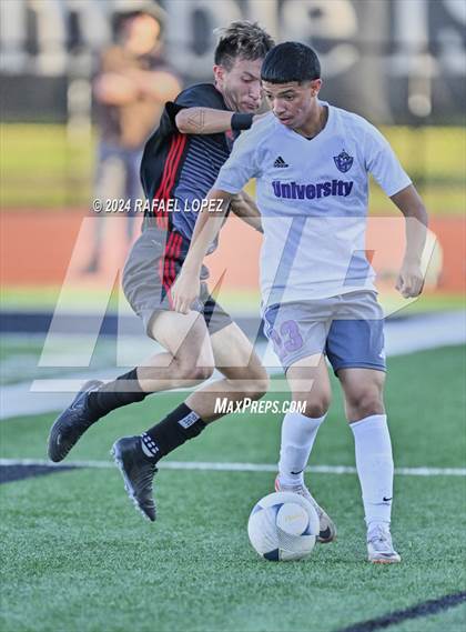 Thumbnail 3 in Goose Creek Memorial vs. University (UIL Soccer 5A Region 3 Regional Semifinal) photogallery.