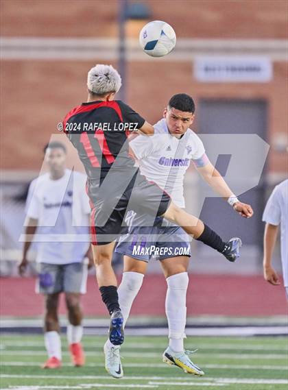 Thumbnail 3 in Goose Creek Memorial vs. University (UIL Soccer 5A Region 3 Regional Semifinal) photogallery.